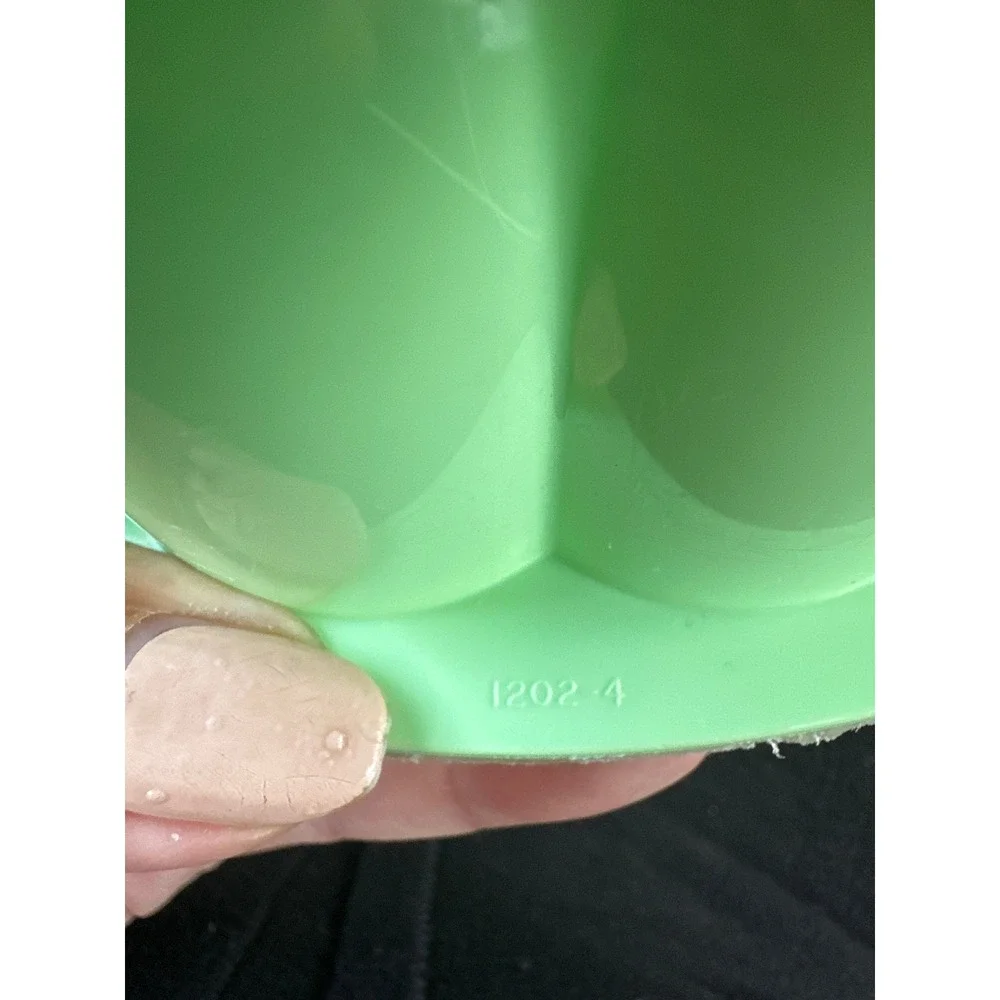 Tupperware Jel-Ring Mold Mint Green 1203-4 Fluted Gelatin Dessert Server USA